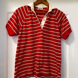 Basic striped t-shirt with a buttons